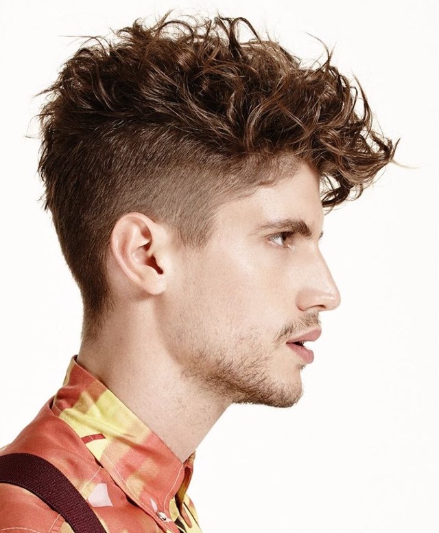 Cortes para cabelos hot sale ondulados curtos masculinos
